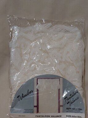 NOS Windsor Pantaloons Valance 60x15 Ivory Lace Polyester Made In USA